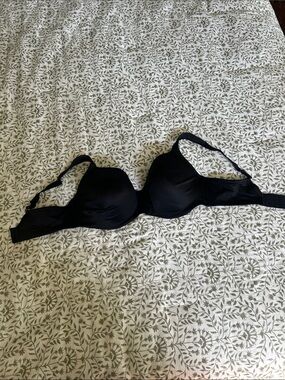 Soma Black Lightly Molded Underwire Bra